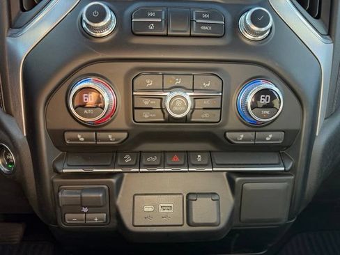 Used 2022 GMC Sierra 1500 Elevation w/ X31 Off-Road Package AWD/4WD image 13