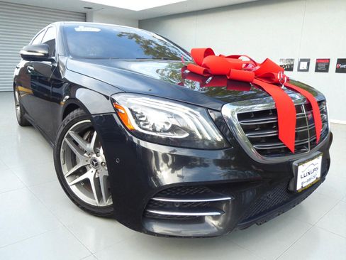 Used 2020 Mercedes-Benz S 560 4MATIC Sedan w/ AMG Line Exterior image 1