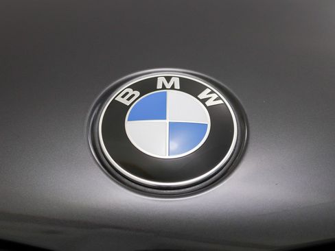 Used 2023 BMW M550i xDrive AWD/4WD image 13