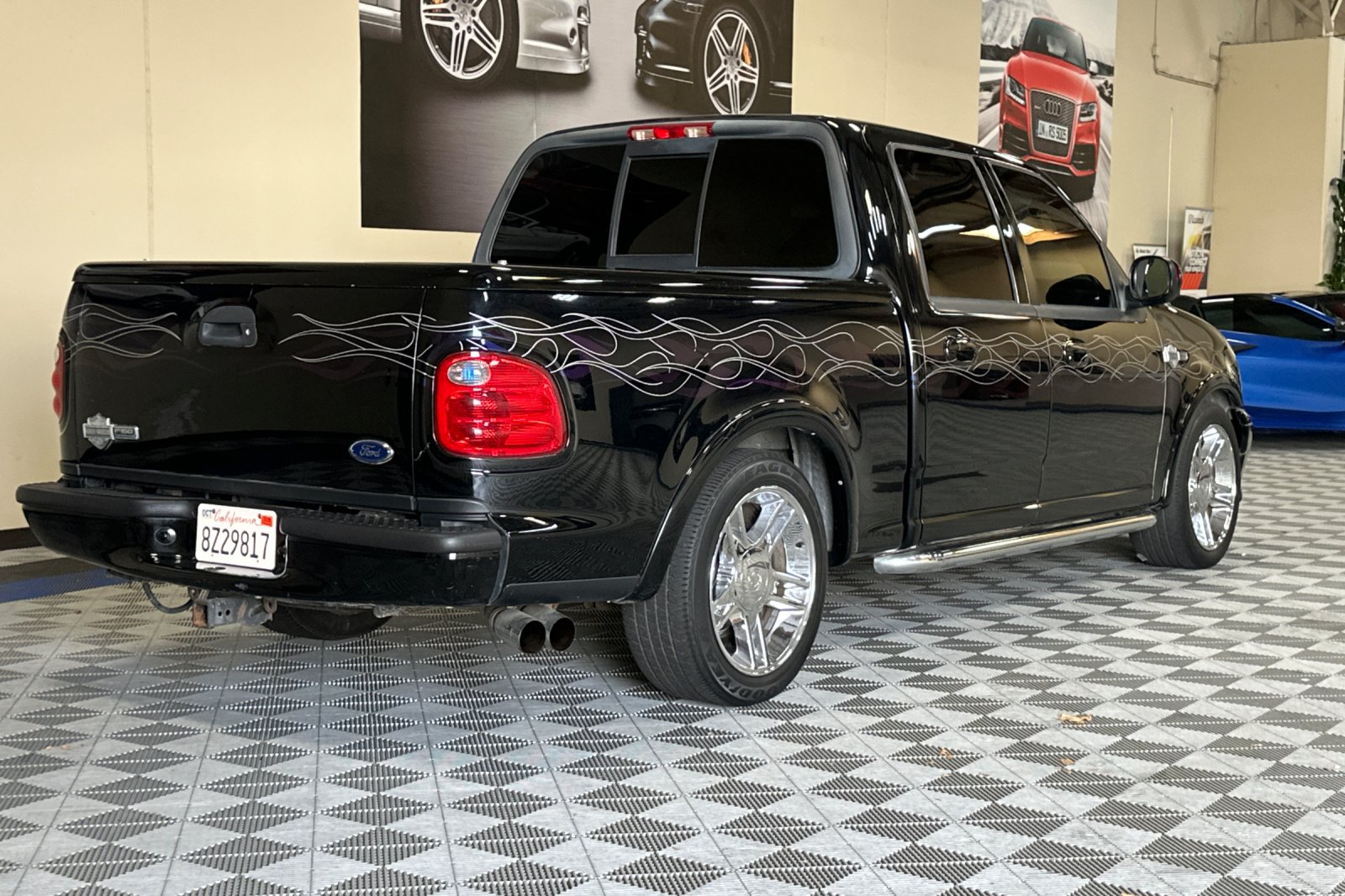 Used 2002 Ford F150 Harley-Davidson RWD image 4