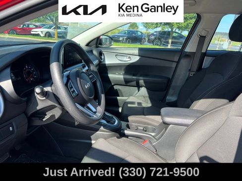 Used 2023 Kia Forte LXS FWD image 11