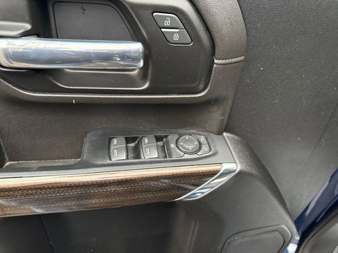 Used 2023 Chevrolet Silverado 2500 LT w/ Convenience Package image 11