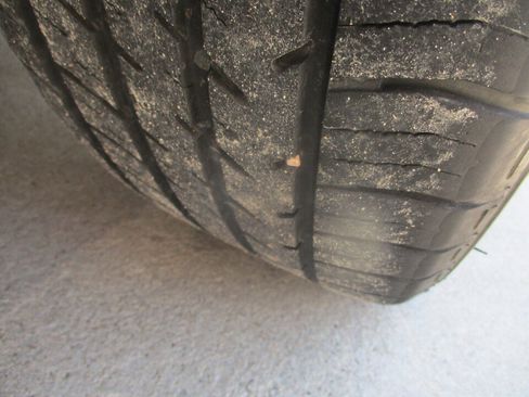 Used 2010 Lincoln MKS AWD image 10