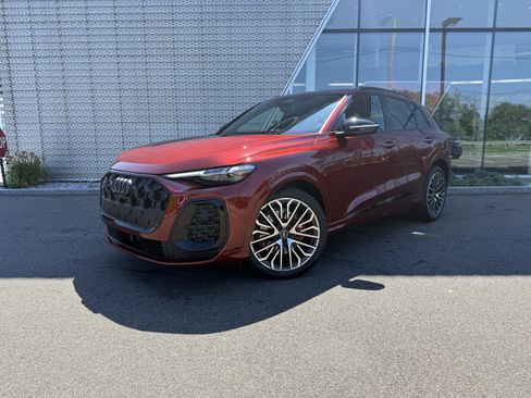 Certified 2025 Audi SQ5 Premium Plus AWD/4WD image 1