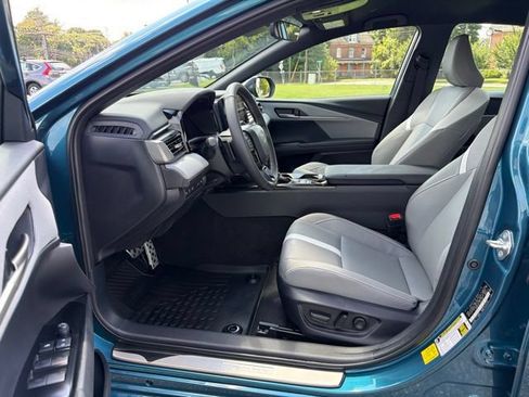 Used 2026 Toyota Camry SE w/ Convenience Package FWD image 13