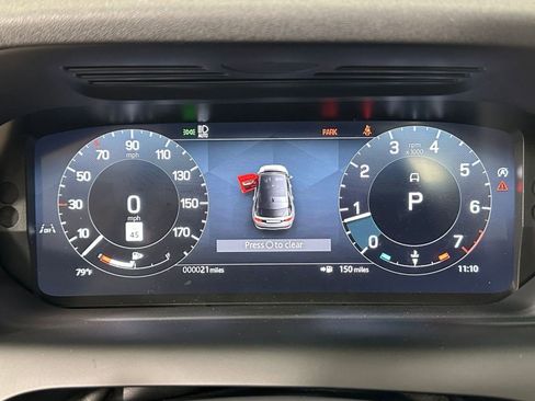 Used 2025 Land Rover Discovery Sport S image 18