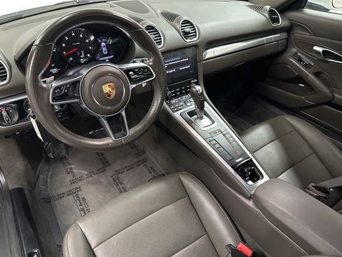 Used 2019 Porsche 718 Cayman RWD image 13