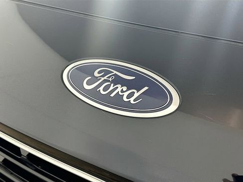 Certified 2021 Ford Escape SE w/ SE Sport Appearance Package image 30