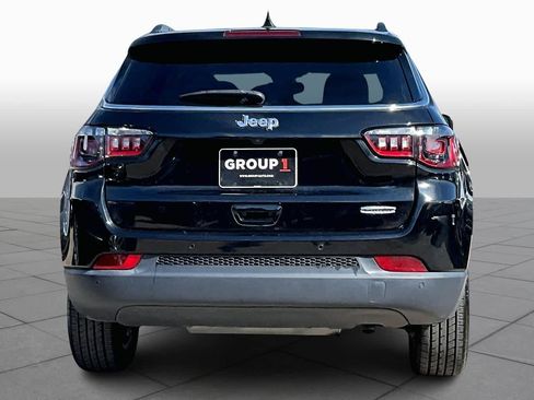 Used 2020 Jeep Compass Latitude image 4