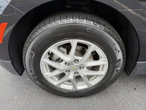 Used 2024 Chevrolet Equinox LS FWD image 35