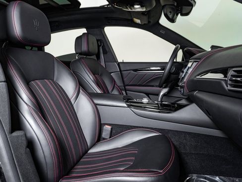 Used 2022 Maserati Levante GT image 15
