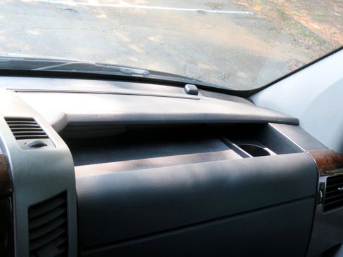 Used 2014 Mercedes-Benz Sprinter 3500 image 95