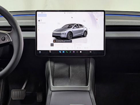 Used 2026 Tesla Model Y AWD image 32