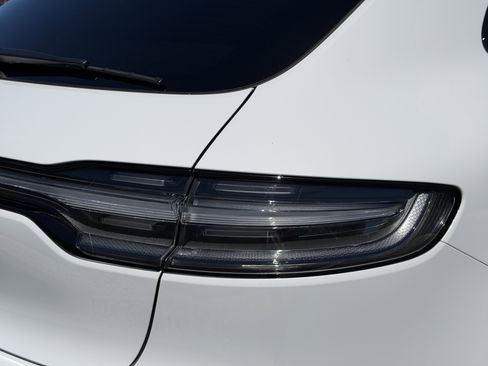 Certified 2025 Porsche Macan GTS image 13