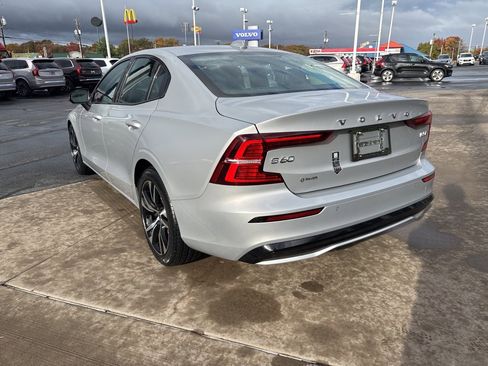 Certified 2025 Volvo S60 B5 Core image 9