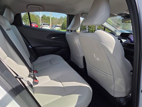 Used 2024 Toyota Prius XLE image 14