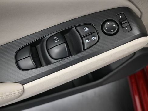 Used 2025 Nissan Altima 2.5 SV image 13