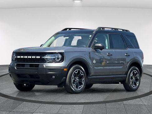 Certified 2025 Ford Bronco Sport Outer Banks w/ Outer Banks Tech Package+ AWD/4WD image 10