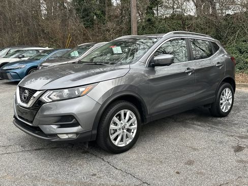 Used 2022 Nissan Rogue Sport SV w/ Technology Package image 2