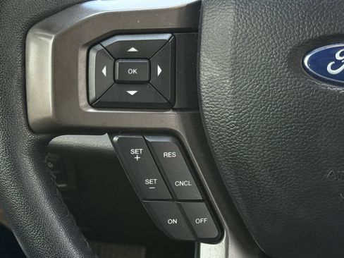 Used 2020 Ford Expedition XLT RWD image 14