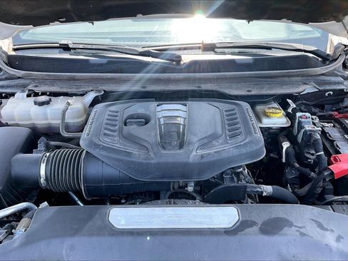 Used 2024 Jeep Wagoneer L Series II RWD image 10