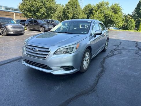 Used 2015 Subaru Legacy 2.5i Premium AWD/4WD image 3