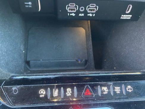 Used 2022 Jeep Wagoneer Series III AWD/4WD image 25