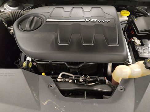 Used 2020 Jeep Cherokee Latitude Lux w/ Quick Order Package 26H Lux image 30