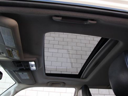 Used 2015 Toyota 4Runner Limited image 15