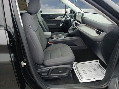 Certified 2025 Ford Explorer Active RWD image 15