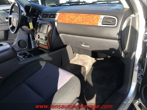 Used 2012 Chevrolet Avalanche LS w/ Convenience Package image 20