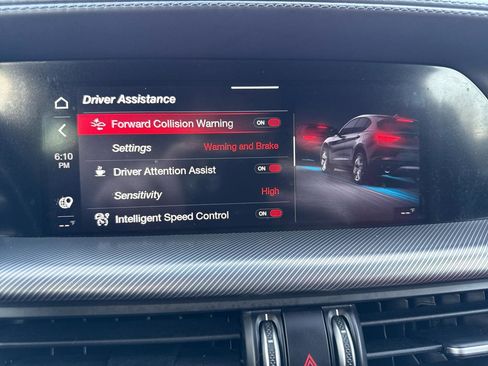 Used 2022 Alfa Romeo Stelvio Veloce image 53