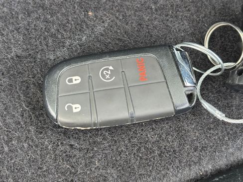 Used 2025 Jeep Compass Limited AWD/4WD image 28
