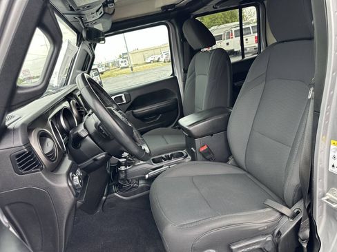 Used 2019 Jeep Wrangler Unlimited Sport S AWD/4WD image 12
