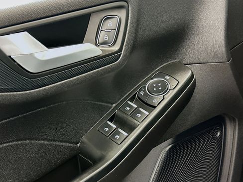 Used 2025 Ford Escape ST-Line image 15