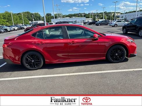 Certified 2025 Toyota Camry SE FWD image 6
