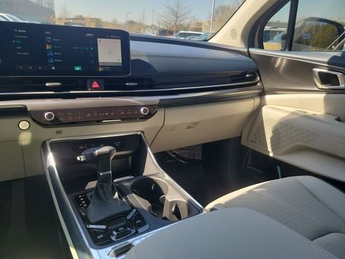 New 2026 Kia Carnival SX Prestige FWD image 11