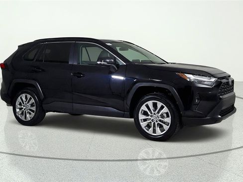 Used 2025 Toyota RAV4 XLE Premium w/ Weather Package AWD/4WD image 8