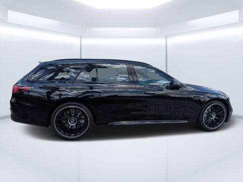 New 2026 Mercedes-Benz E 53 AMG e 4MATIC Wagon image 2