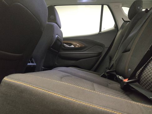 Used 2020 GMC Terrain SLE FWD image 18