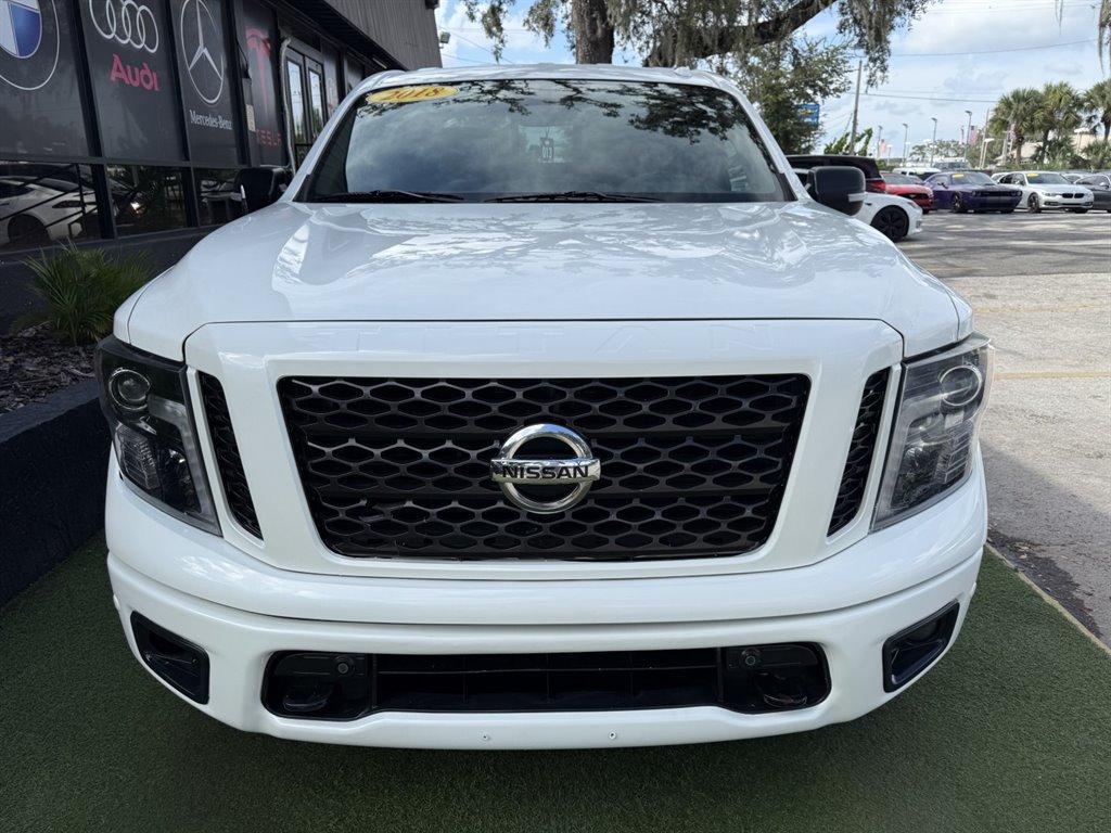 Used 2018 Nissan Titan SV w/ SV Convenience Package AWD/4WD image 2