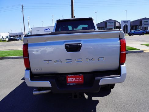 New 2026 Toyota Tacoma SR5 AWD/4WD image 11