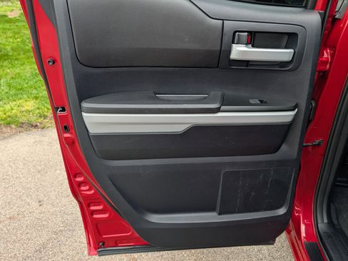 Used 2015 Toyota Tundra SR5 w/ TRD Off Road Package image 32