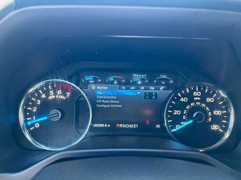 Used 2015 Ford F150 Platinum w/ Equipment Group 701A Luxury AWD/4WD image 31