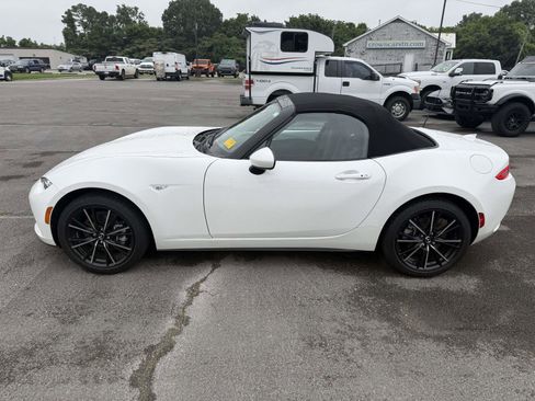Used 2024 MAZDA MX-5 Miata Grand Touring w/ Weather Package RWD image 2