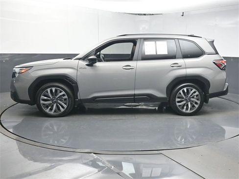 Used 2025 Subaru Forester Touring w/ Touring Package image 5