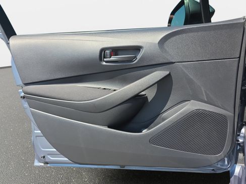 Used 2025 Toyota Corolla LE FWD image 25