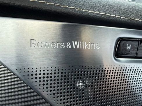 Used 2022 Volvo XC90 T8 R-Design w/ Advanced Package image 31