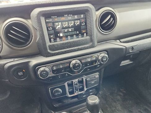 Used 2020 Jeep Gladiator Sport w/ Quick Order Package 24S AWD/4WD image 12