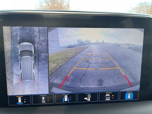 Used 2021 Chevrolet Tahoe Z71 image 27